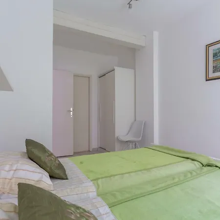 Apartment Mara *