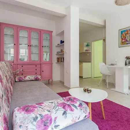 Mara Apartment